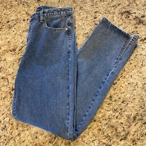 PrettyLittleThing Straight Leg Split Hem Blue Jeans